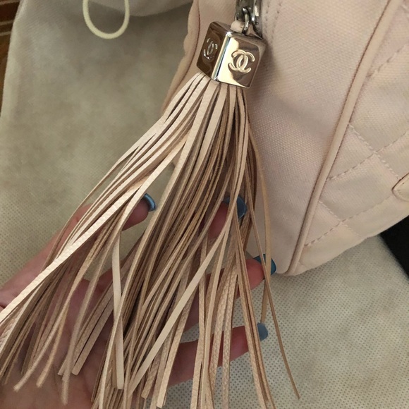 Chanel canvas/leather tote with tassel - Picture 5 of 8